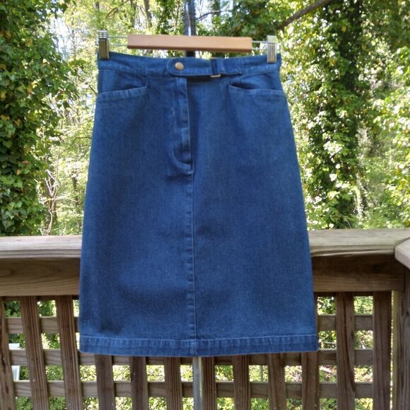 Talbots Vintage Petites Dark Wash Midi Snap Side Buckle Closure  NWT  Sz 4P - Picture 1 of 6
